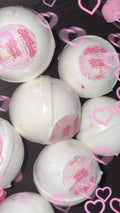 Pretty batter bath bomb