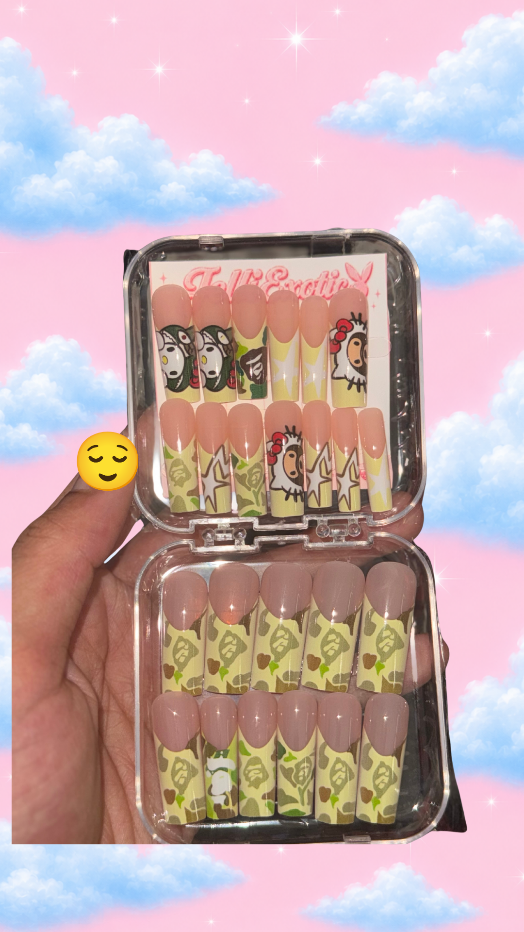 MissChaos green Kitty nails